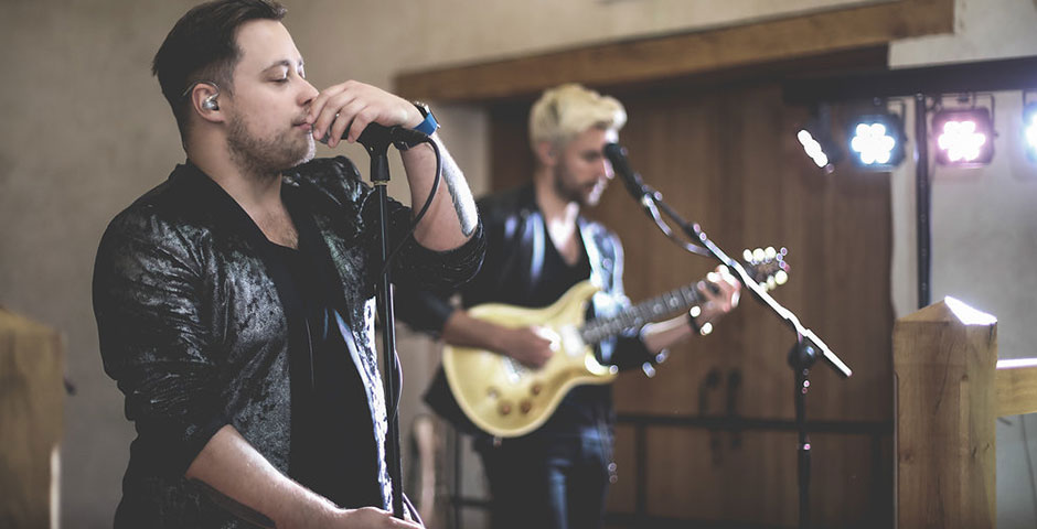 Wedding singer and band