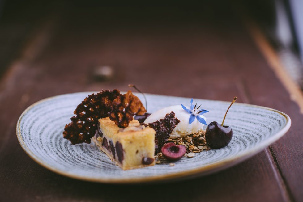 Upton Barn and Walled Garden | Pickle Shack | Matt Austin Photography