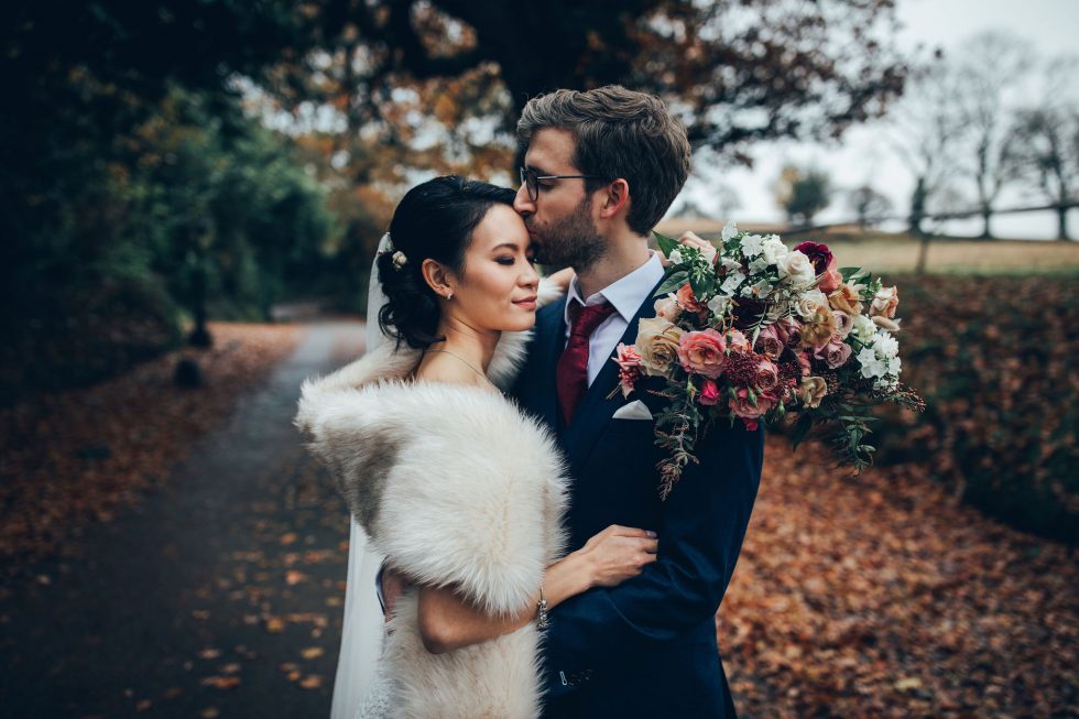 Upton Barn & Walled Garden | Toby Lowe Photography | Michelle and Greg Wedding