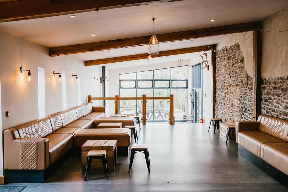 The Press Bar by Faye Mendes Photography