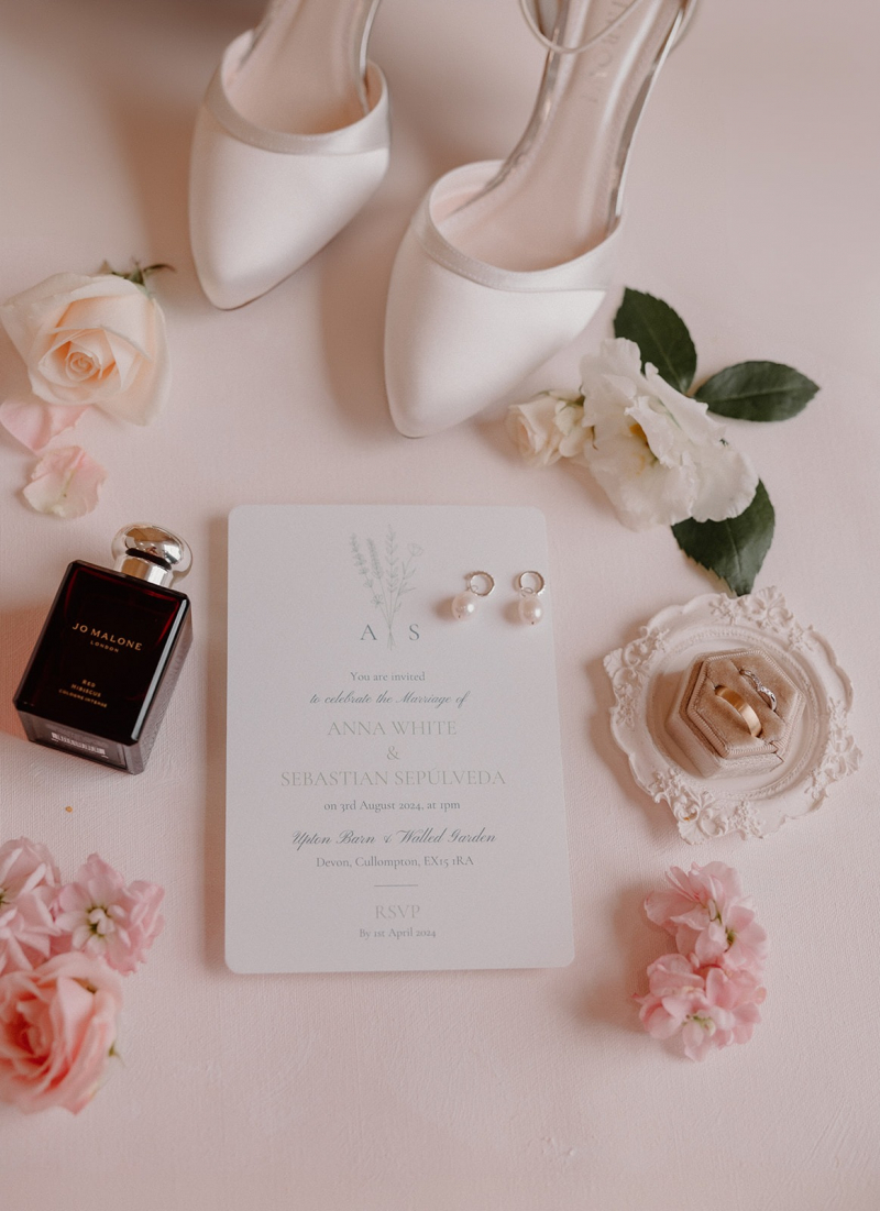 The Brides Accessories by Sophie Mort Photography